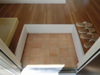 ハイネスポート 玄関