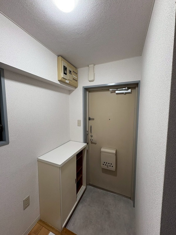 ドミール湘南 玄関