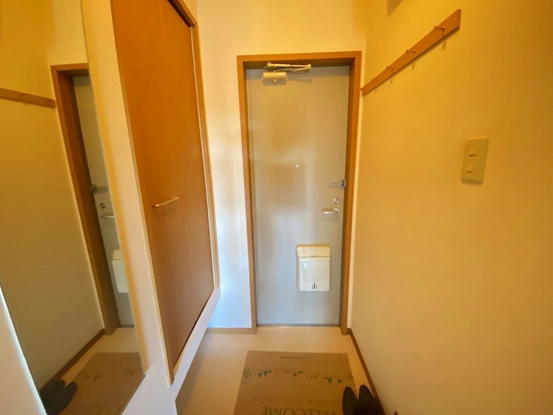 フレシール湘南 玄関