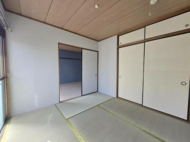 ホワイトハイツ ベッドルーム