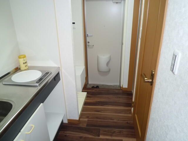 メゾンクオーレ 玄関