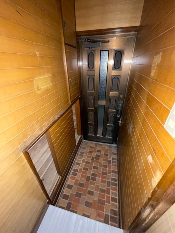 平塚市戸建 玄関