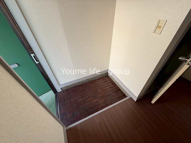 清水ハイツ 玄関