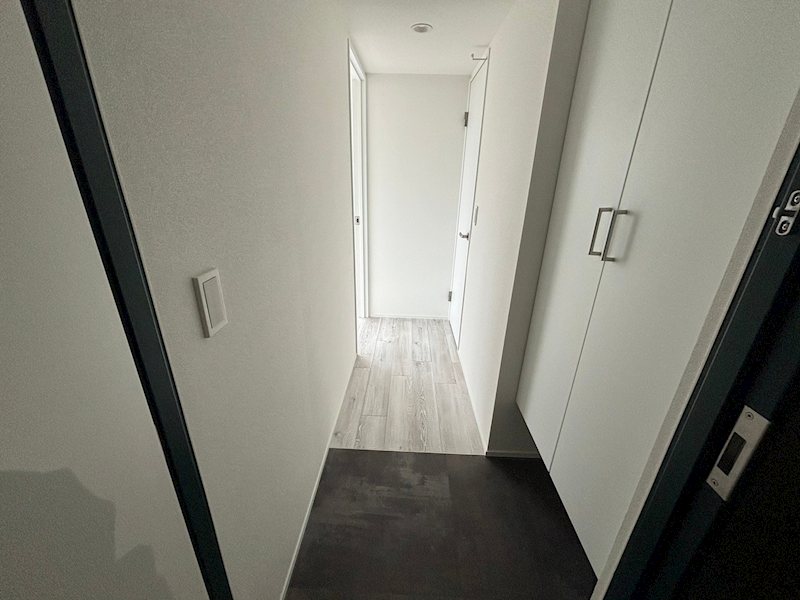 平塚スタービル 玄関