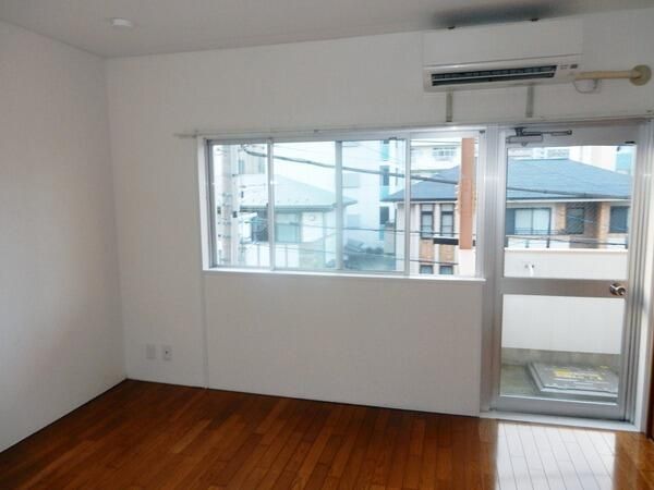 コーポダイカン リビング