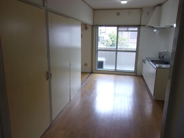 タプラ旭町 リビング