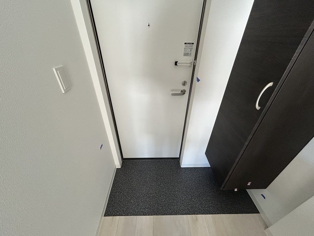 ジーメゾン伊勢原 玄関