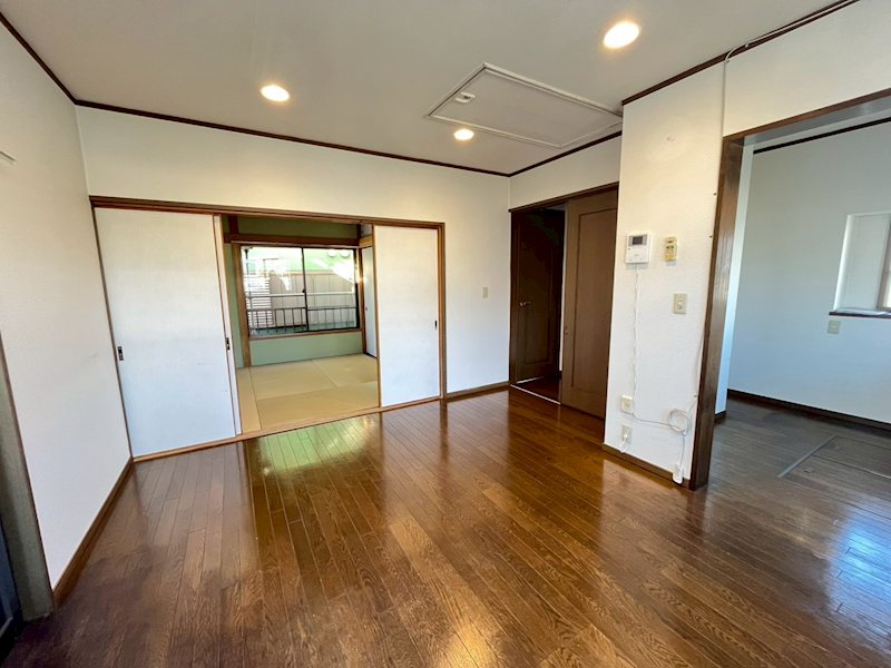 深谷中6丁目戸建 リビング