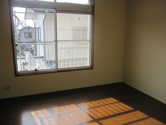 メゾン弥生 ベッドルーム