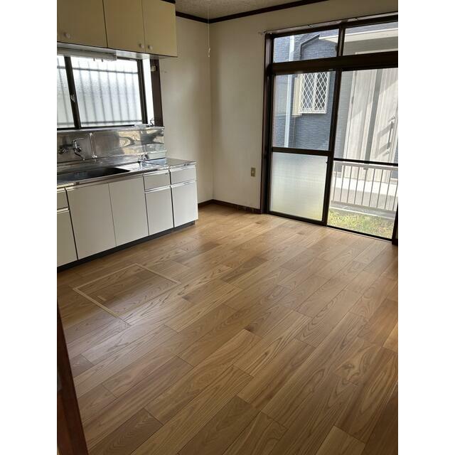 浜竹貸家　① リビング