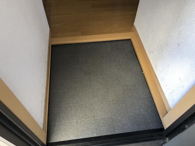 オークタウンB 玄関