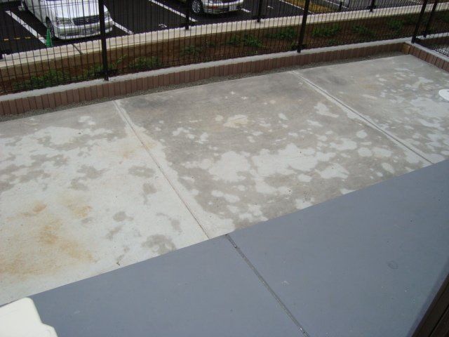 レフィナードＮ．Ｋ ベランダ