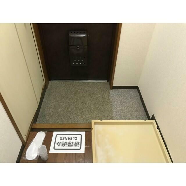 リュミエ本厚木 玄関