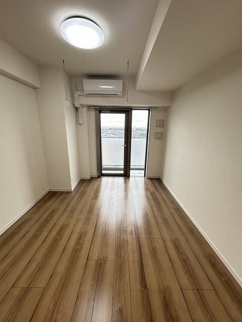 小田急伊勢原駅前マンション リビング