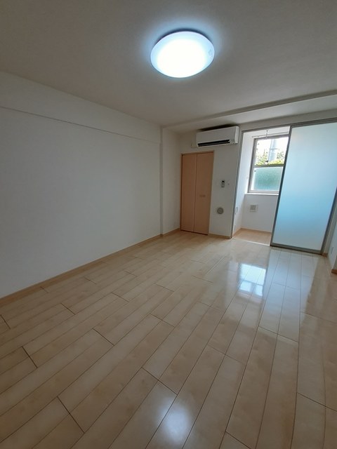 ポンドサイドＫ リビング