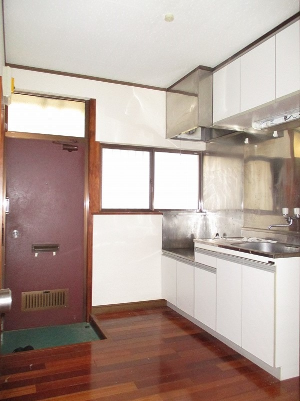 イワマハイツ 玄関