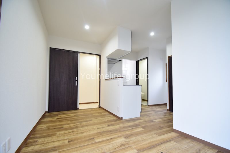 海の見えるワンルームの家 リビング