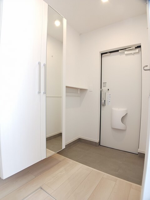 メゾン・ド・ボヌール 玄関