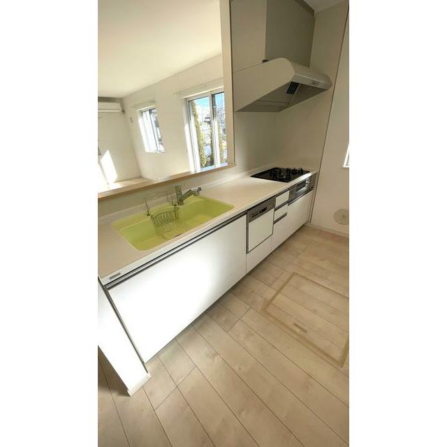 Ｂｌｏｓｓｏｍ　Ｈｉｌｌｓ　Ｌｉｌｙ　Ｃ棟 キッチン