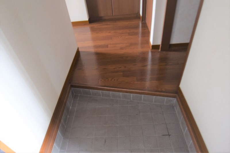 インベストメント高森Ⅱ 玄関