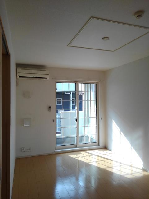 ラブリーメゾン鎌倉 リビング