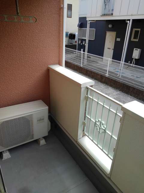 ラブリーメゾン鎌倉 ベランダ