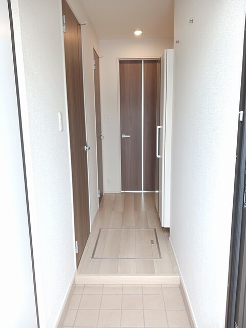 ミルト開成 玄関