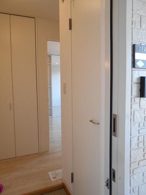 シティーハイムロイヤルⅢ 玄関