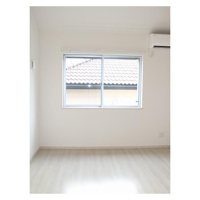 ラ・フロール鶴巻南 リビング