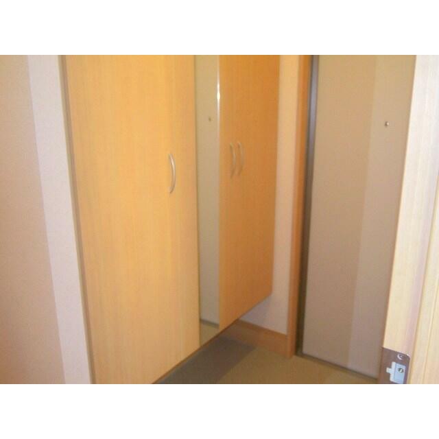 オランジュ 玄関