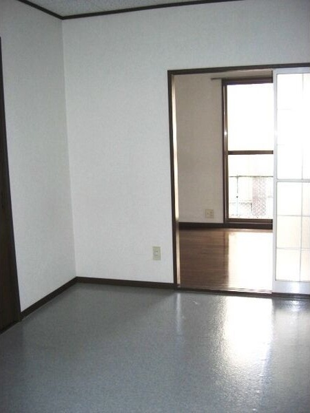 ファミーユ伊勢原 リビング