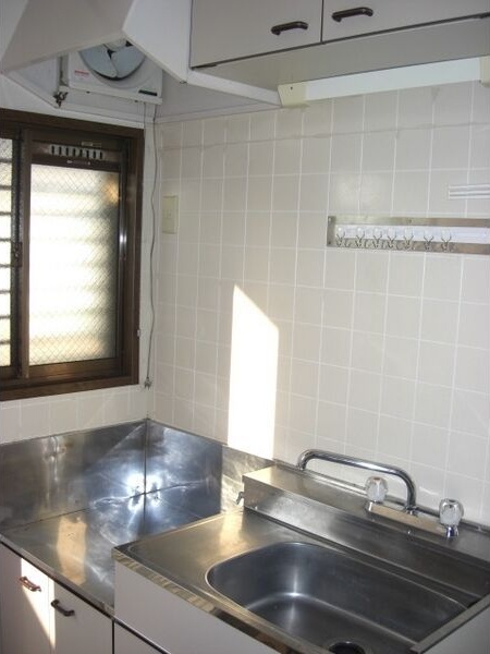 ファミーユ伊勢原 キッチン