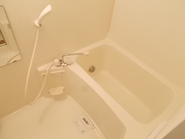 エス・テュエールＡ 風呂画像