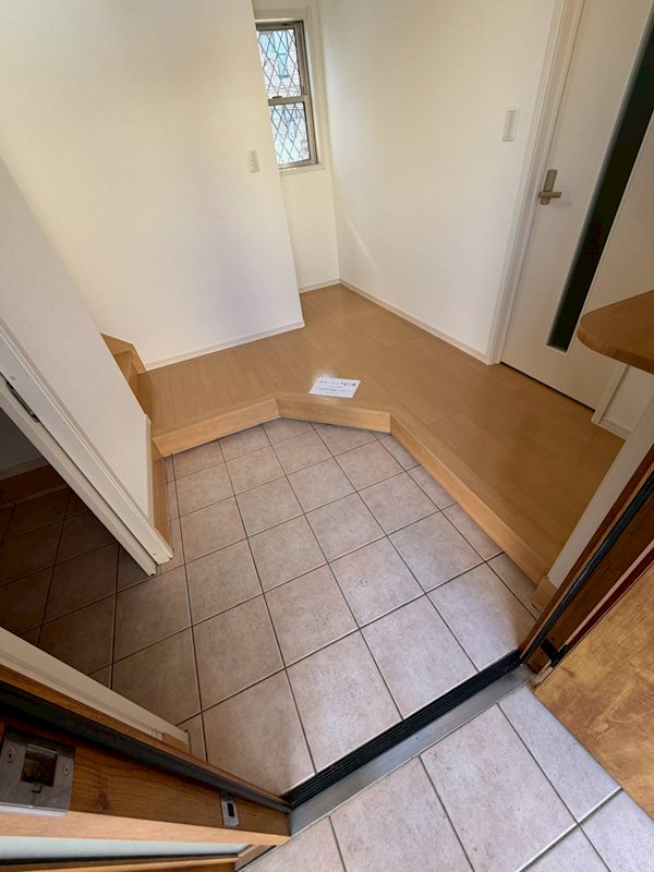 アベニール est 玄関