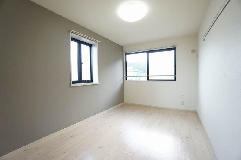 シャトル鳴瀬 ベッドルーム