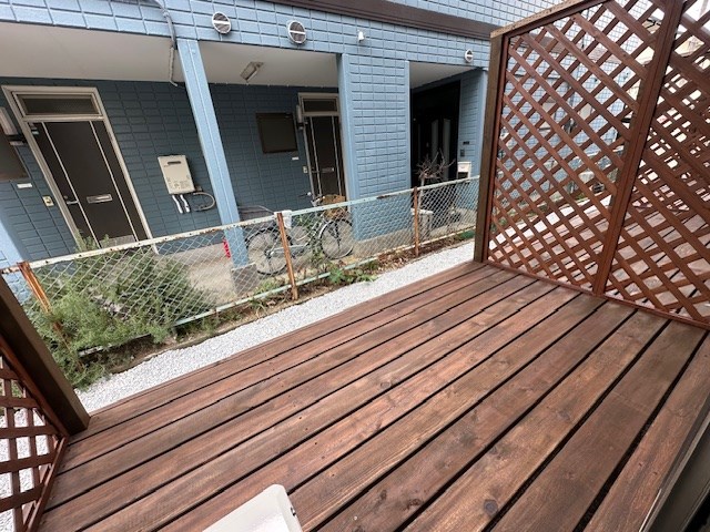 ひなたと春風のラテ ベランダ