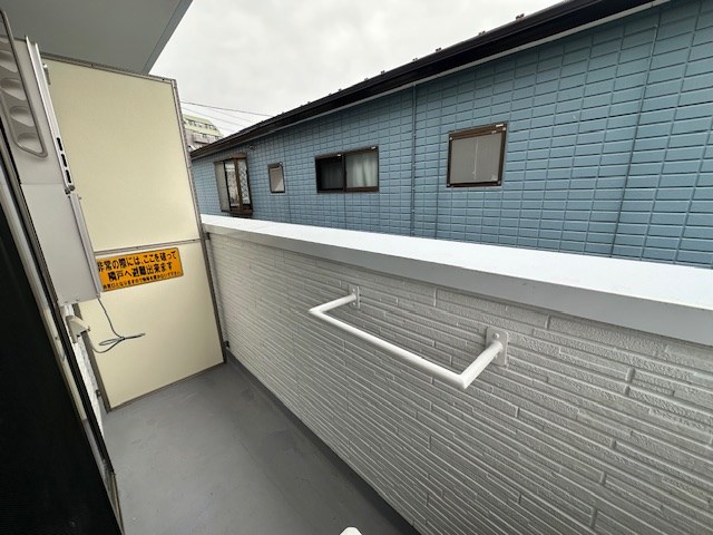 ひなたと春風のラテ ベランダ