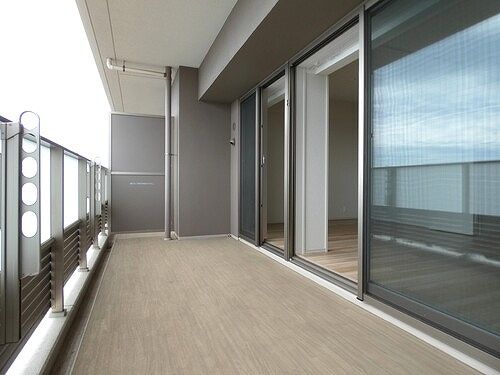 プレミスト湘南辻堂　ＦＯＲＥＳＴ　Ｆａｃｅ ベランダ