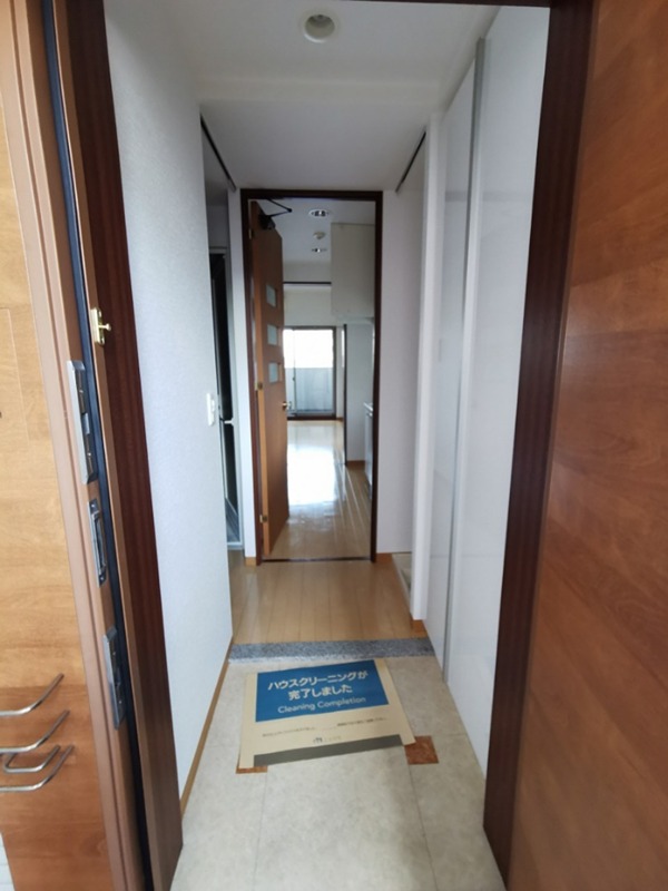 コンソラーレ本厚木 玄関