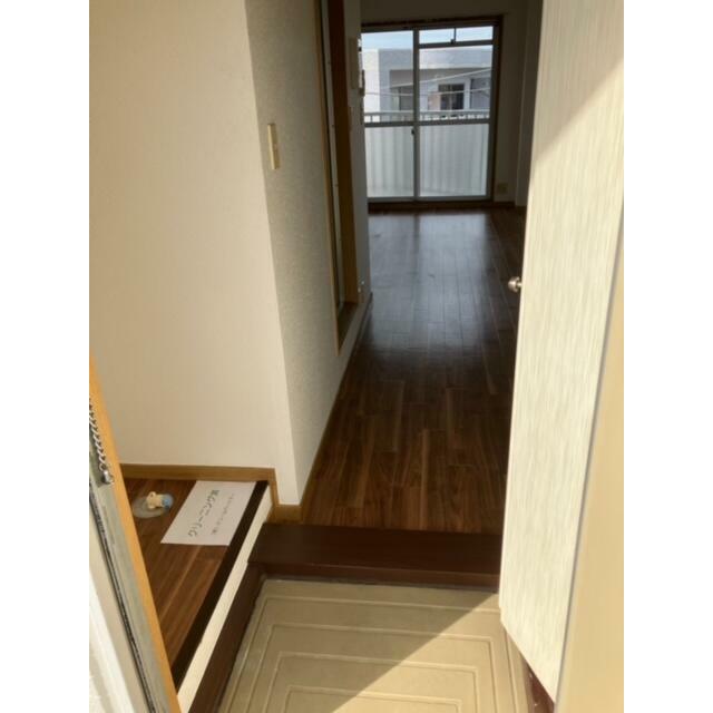 バースプレイス徳重 玄関