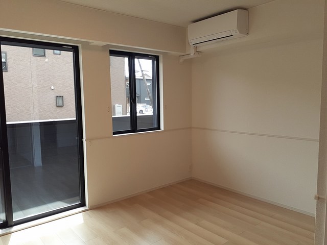 ウィロー リビング