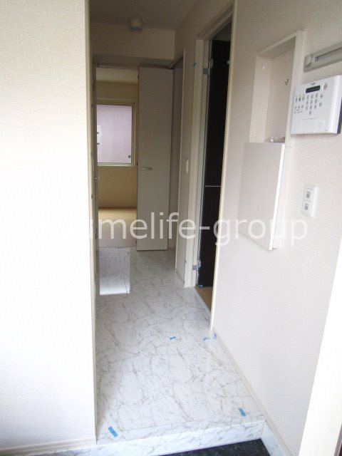 ソレイユ鴨宮 玄関