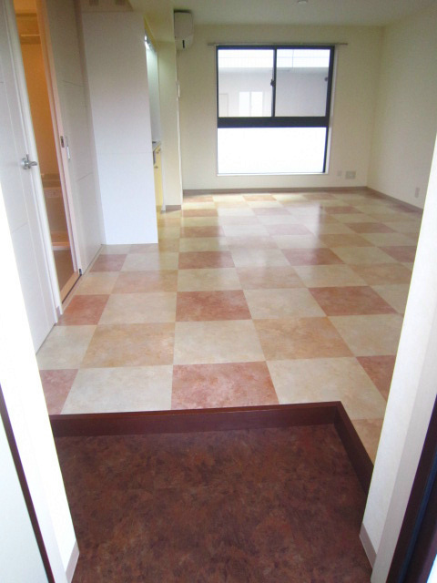 グラーテス・ワン 玄関