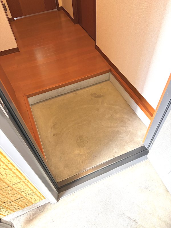 アンソレイエ　Ａ 玄関