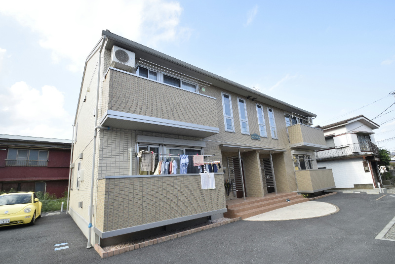 シャルマン・ピース 202号室 外観