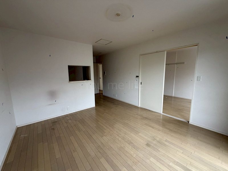 ドミール雪の下 リビング