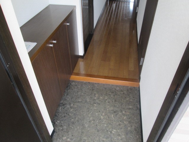 プリメール伊勢原 玄関