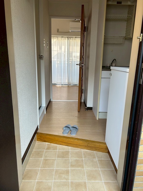 朝日プラザ戸塚アネックス 玄関