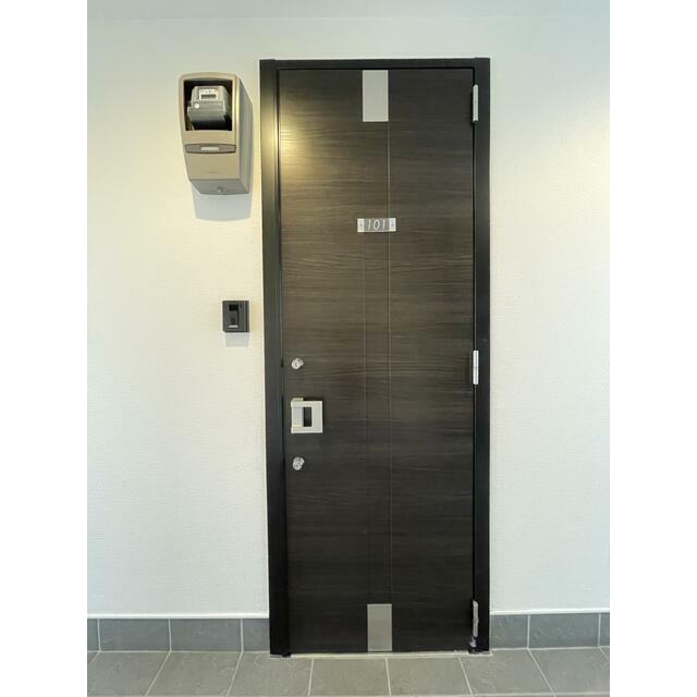 メゾンハーモニー 玄関