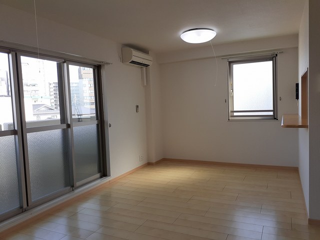 Ｋステージ本厚木 リビング